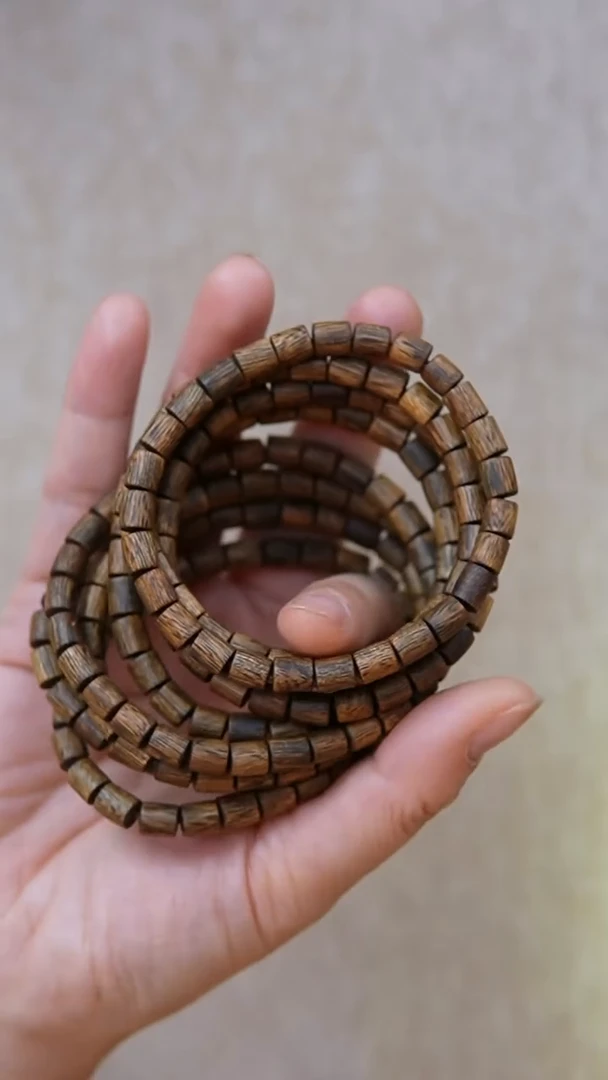 沉香手串奇楠单圈 桶珠多样性 发其一