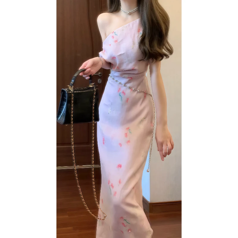 【碧珀凝香】法式温柔绝美粉色印花连衣裙斜肩皱褶质感气质长裙9323