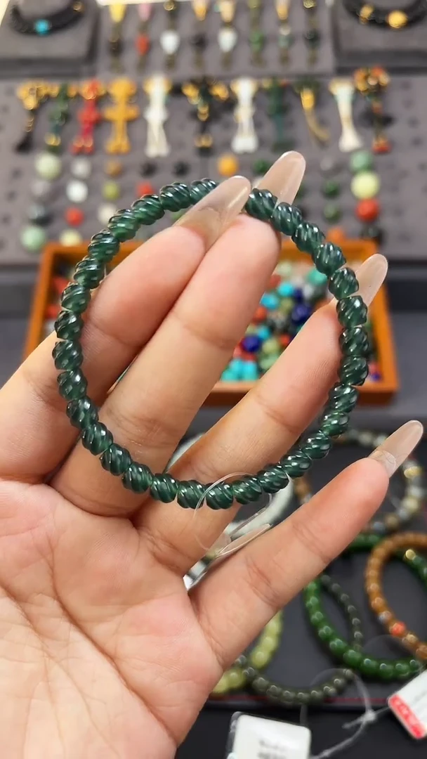 未镶嵌挂件翡翠6mm喜旋手串