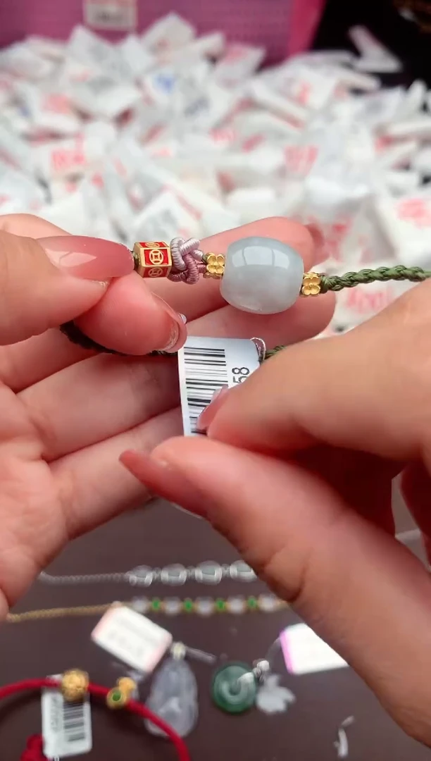 【闪购商品】翡翠手绳未镶嵌一