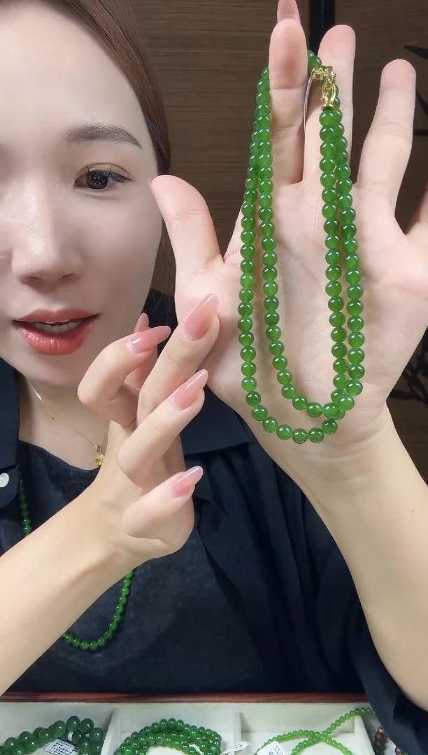 颈饰未镶嵌和田玉（碧玉）6阳绿无矿毛衣链