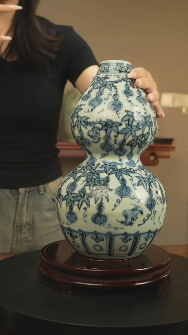 青花百福百鹿葫芦瓶一只