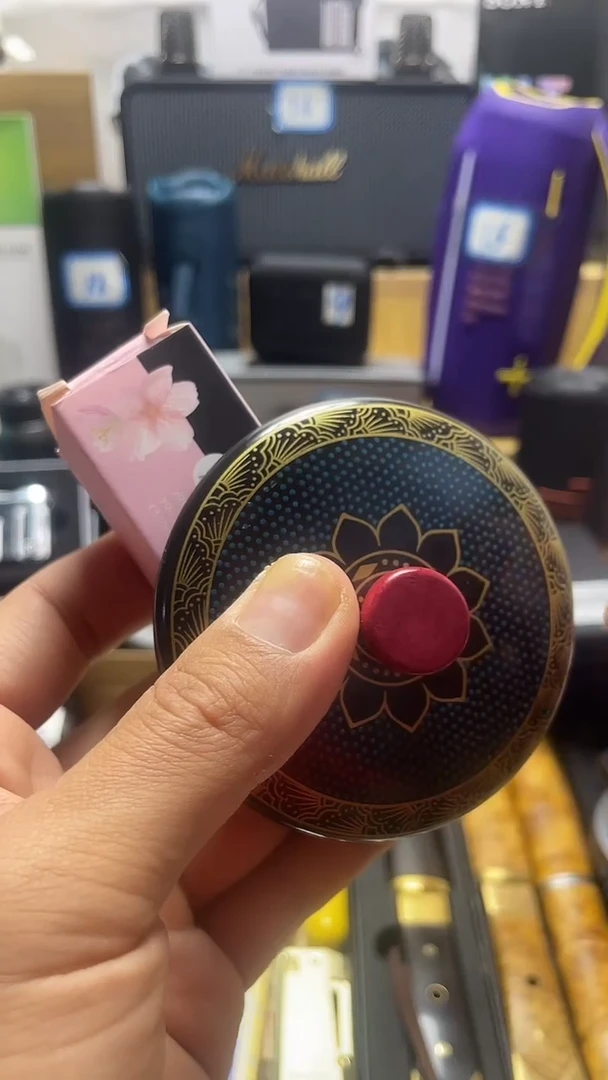 瓷片七****厂闪购商品 如图所示
