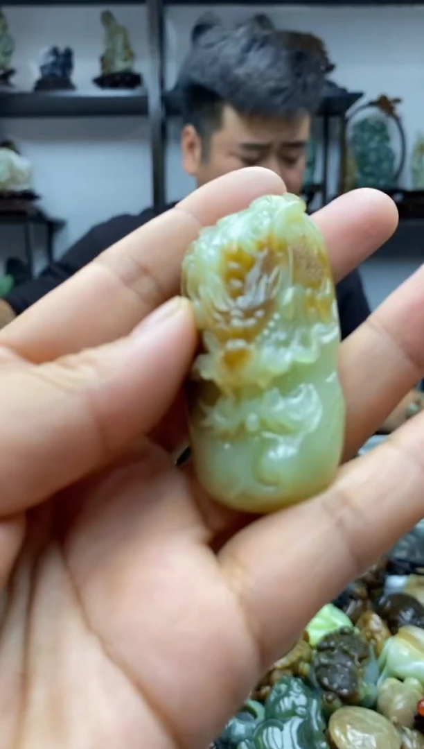 未镶嵌和田玉把件1