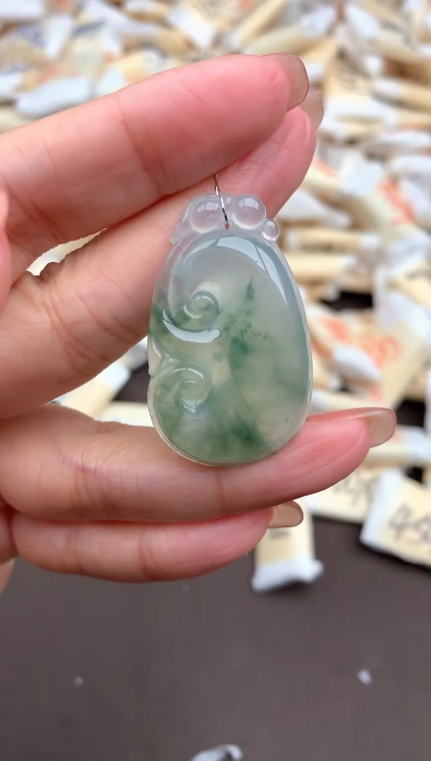 未镶嵌挂件翡翠—