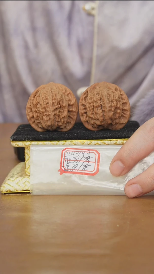 把件文玩核桃望月