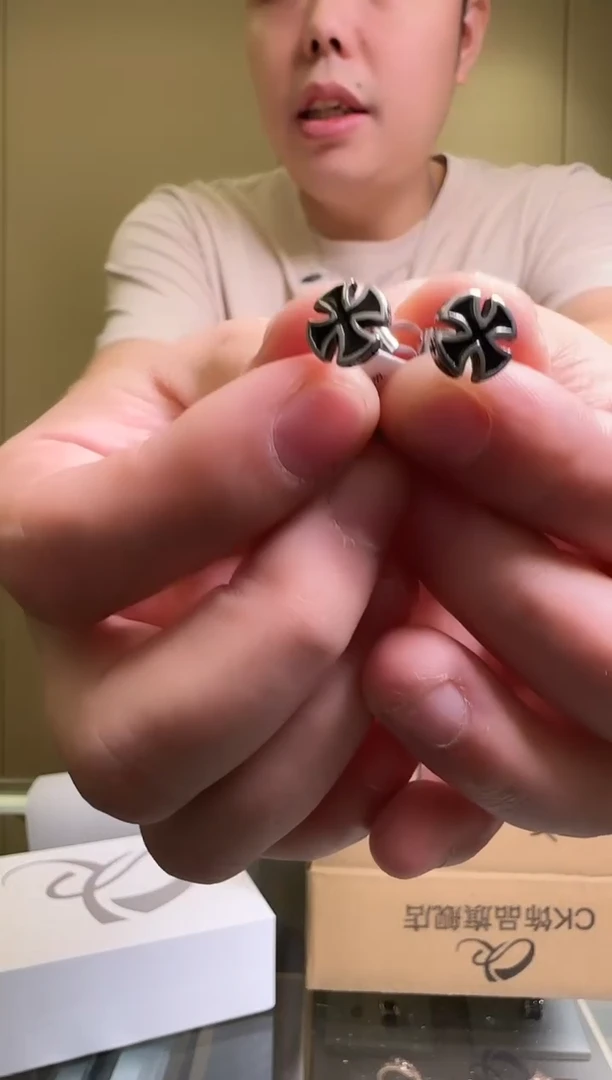 钛钢无钛钢无CK 耳环 1358