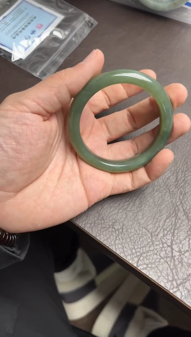 未镶嵌手镯和田玉V-9(57MM)