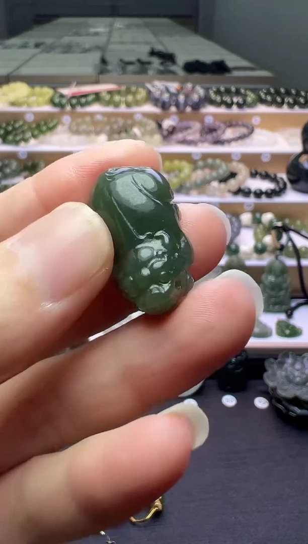 颈饰未镶嵌和田玉147号链接