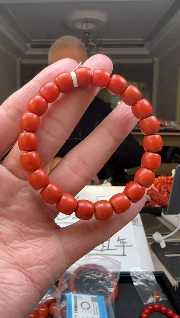 【闪购商品】南红玛瑙9mm阿东寨手串直切未镶嵌多样性发一件