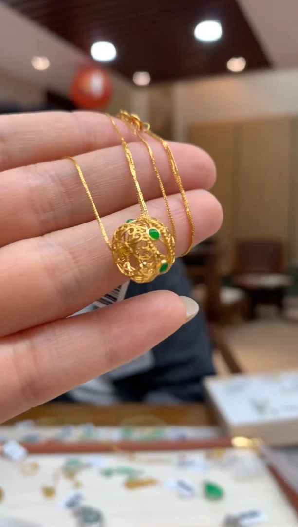 套链18K金镶嵌翡翠路路通