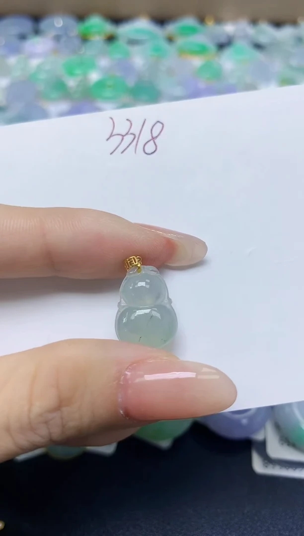 翡翠未镶嵌颈饰天然缅甸翡翠A货