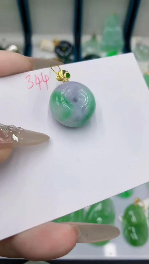 翡翠未镶嵌颈饰11111111111111
