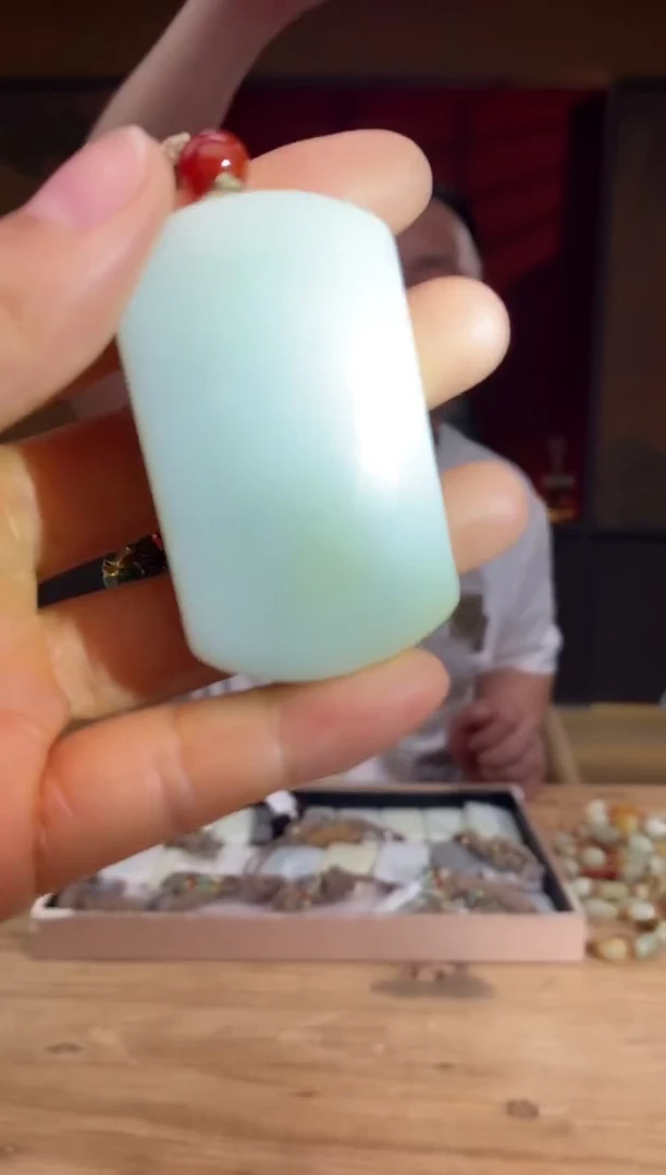 和田玉未镶嵌颈饰d961