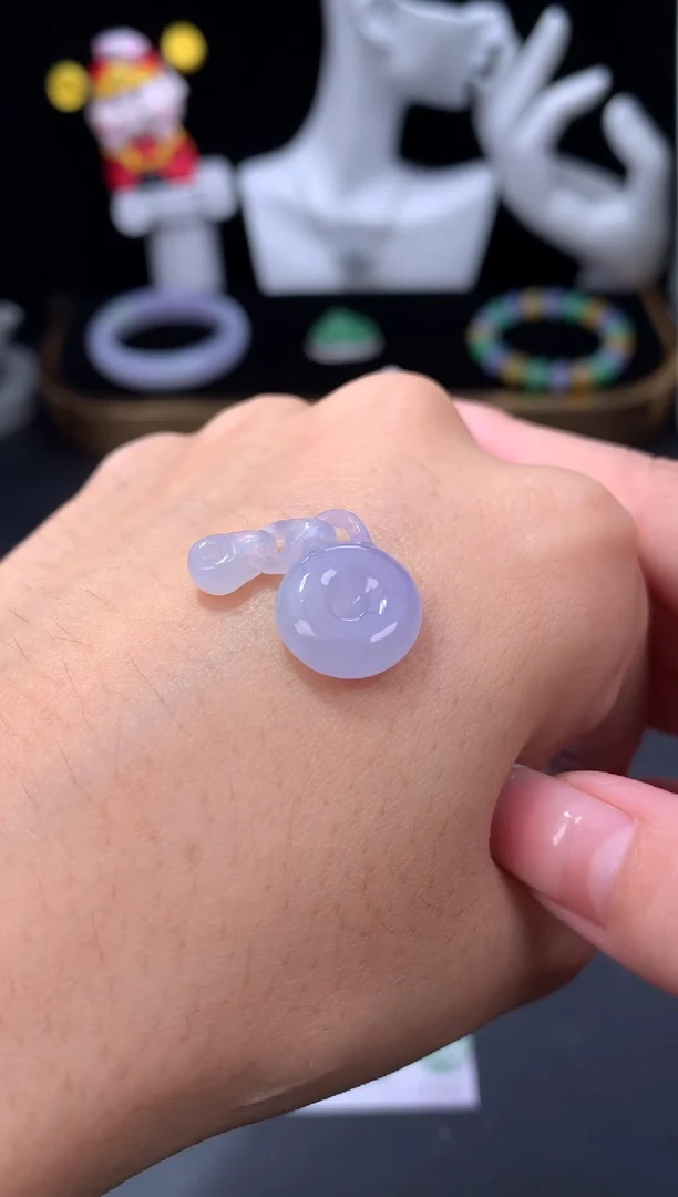 未镶嵌定制翡翠48小时鉴赏期 退货不扣服务费