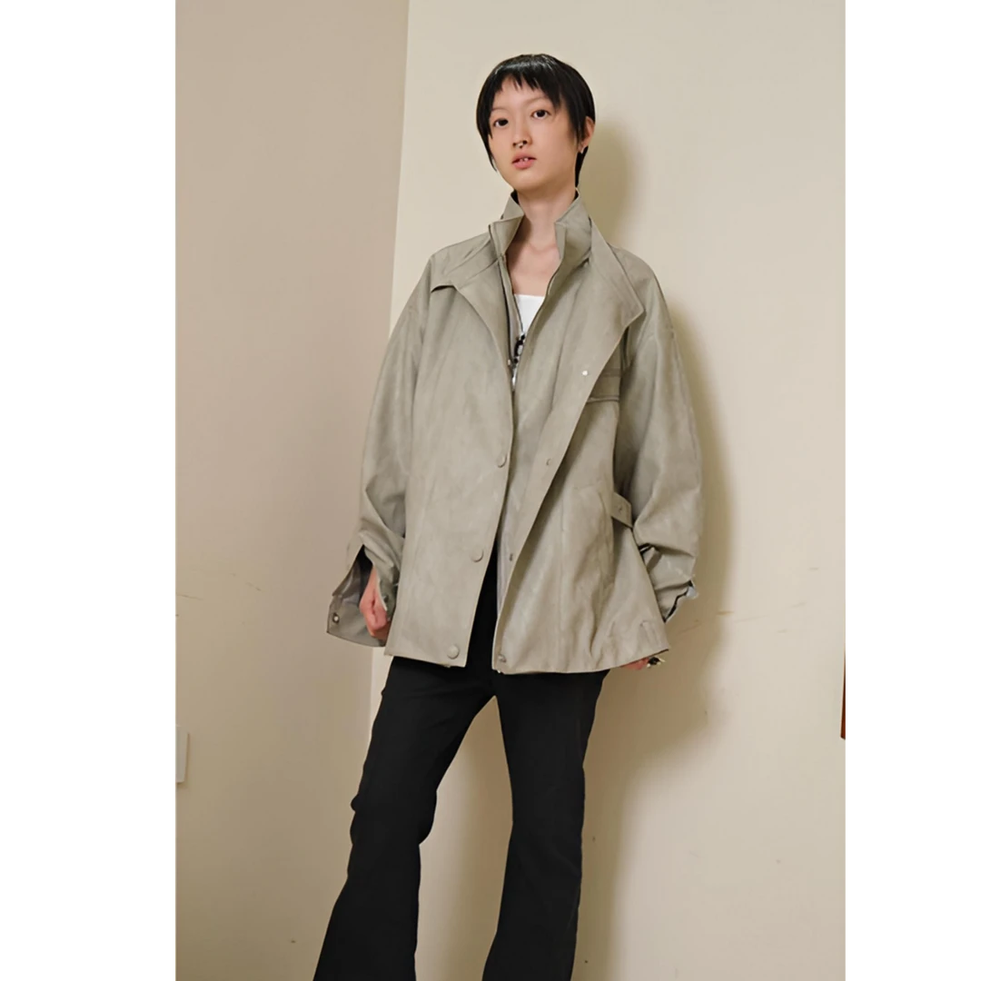 【茉舍】NOESE 豆沙绿机车感双层领廓形油蜡皮夹克NNLFJ1167-1599