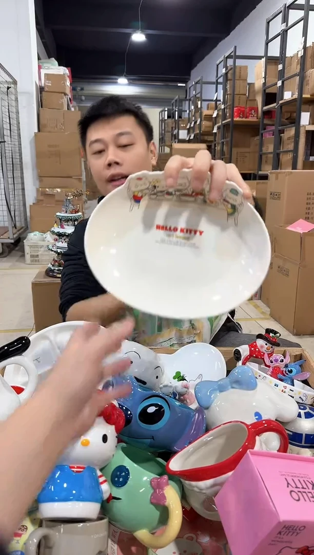 瓷片原盒kt猫一家人餐盘