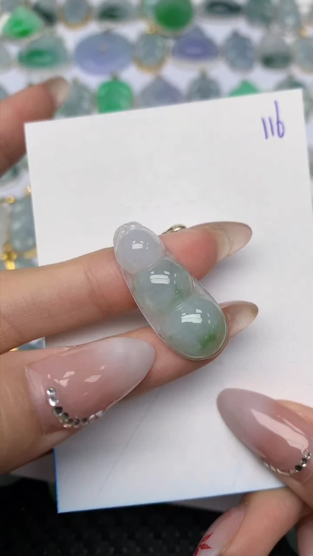 【闪购商品】翡翠颈饰未镶嵌天然翡翠A货