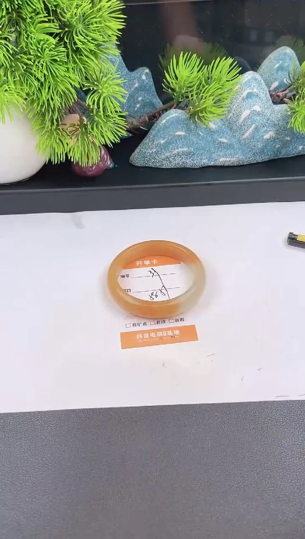 石英质玉手镯未镶嵌39