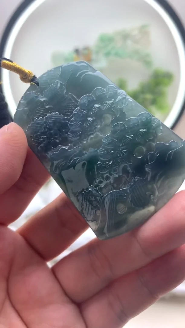 颈饰未镶嵌翡翠山水牌