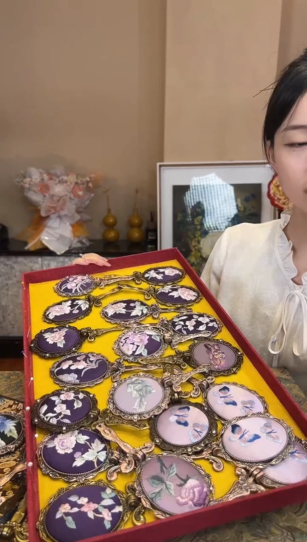 刺绣瞎盒 苏绣小镜子