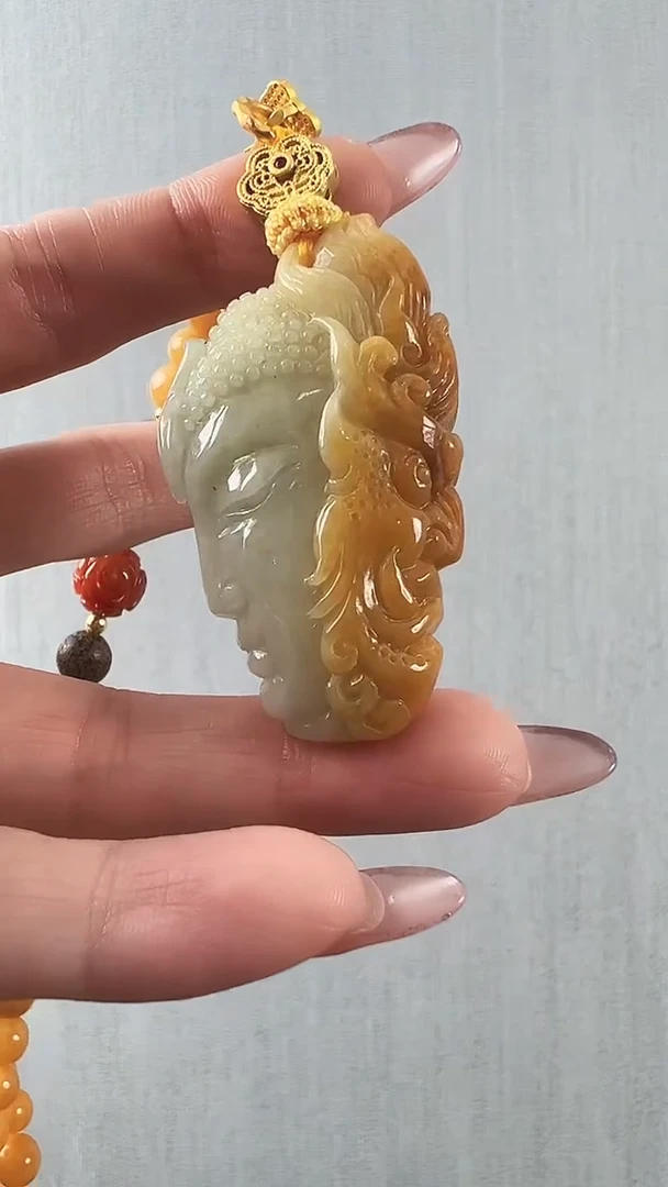 颈饰未镶嵌翡翠一念之间