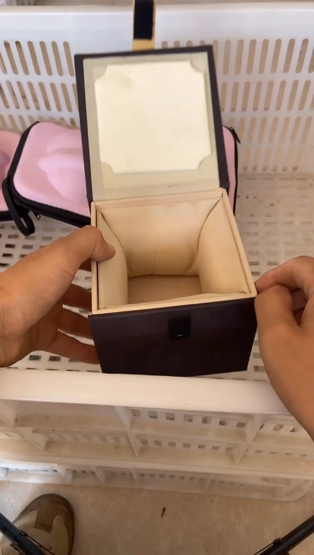 摆件摄影的产品有使用过的痕迹有点脏介意勿拍