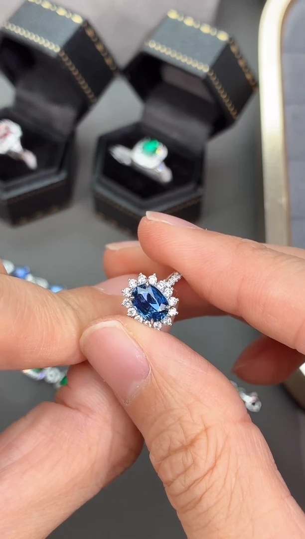 戒指蓝宝石18K金镶嵌【闪购】1.29ct/七天鉴赏