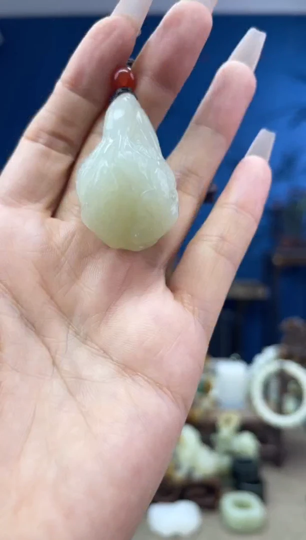 和田玉未镶嵌颈饰1
