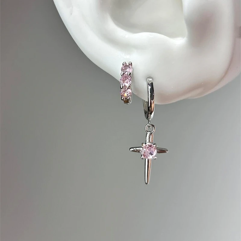 铜合金耳饰 爆闪不对称锆石十字架耳环时尚小众设计感冷淡风耳饰