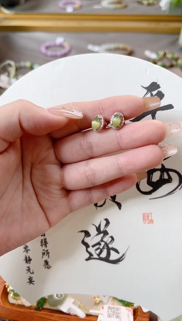 【闪购商品】和田玉耳饰银S925镶嵌cs