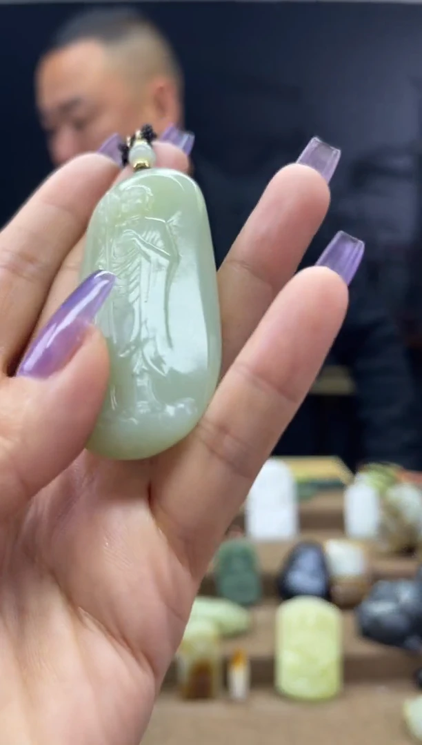 颈饰未镶嵌和田玉1