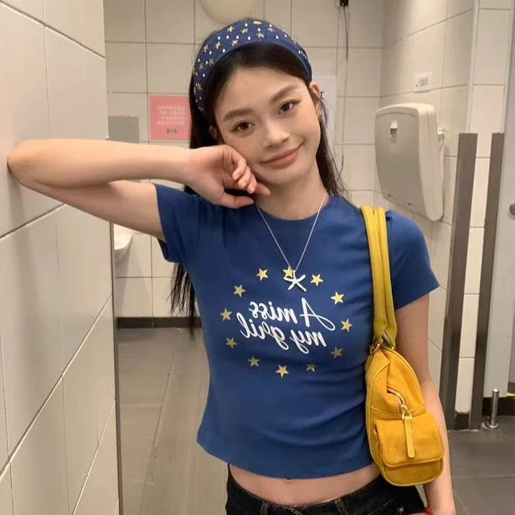 歌幂蓝色印花正肩短袖t恤女夏季2025新款独特漂亮修身短款ST974