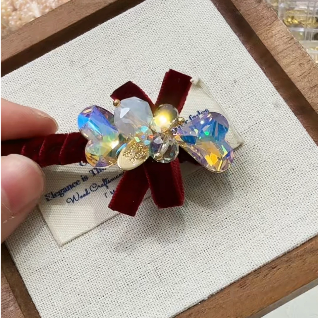 精品水晶新款精致红色丝绒底蝴蝶结爱心钻时尚六公分扣夹WM-1233
