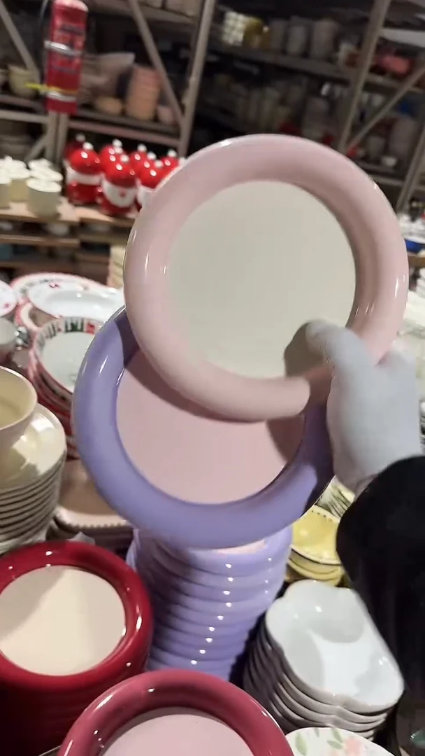 陶瓷2个胖胖盘 微瑕凑满20元包邮