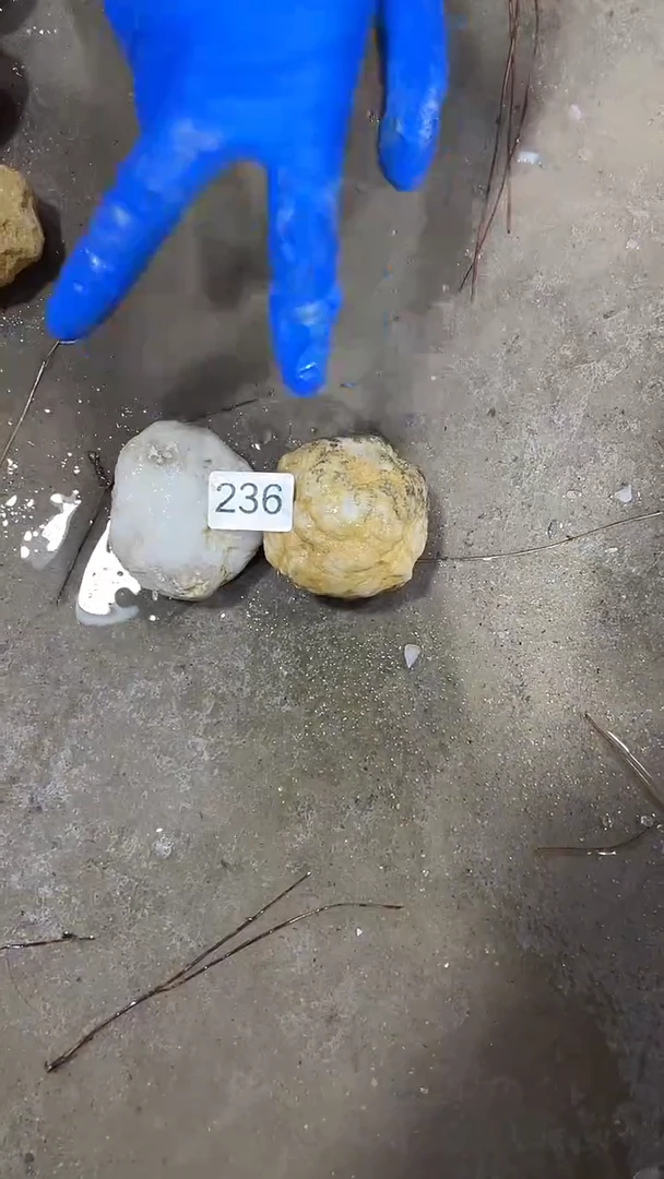 未镶嵌珠宝半成品水晶摩洛哥晶洞-2个一起-236