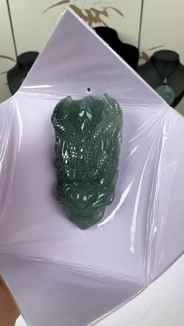 吊坠(不含链)未镶嵌翡翠天然A货翡翠龙头牌