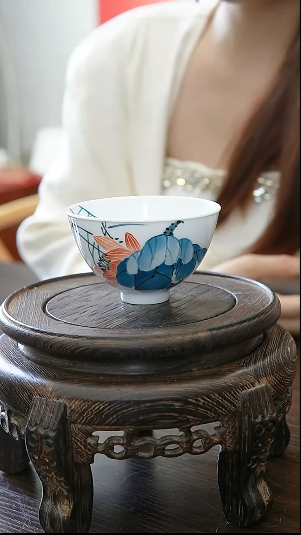 883函夏非遗粉彩荷花鸡心杯