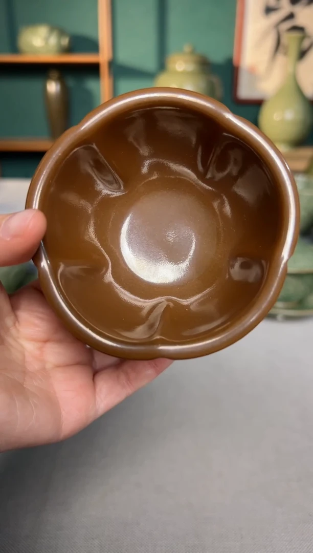 【闪购商品】其他纯手工紫金釉葵口出筋花口杯