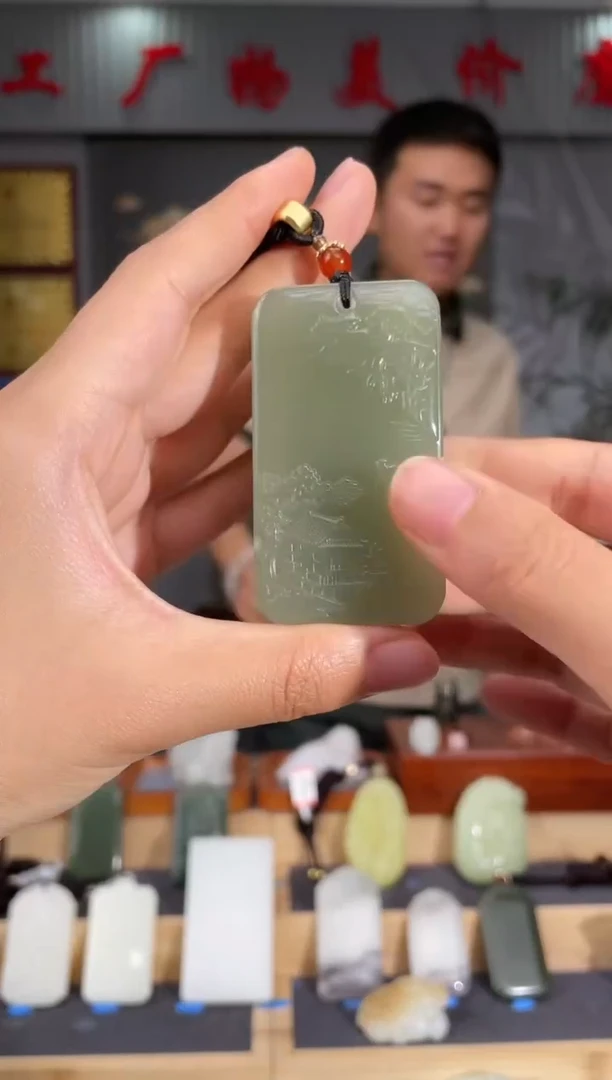 和田玉未镶嵌颈饰1