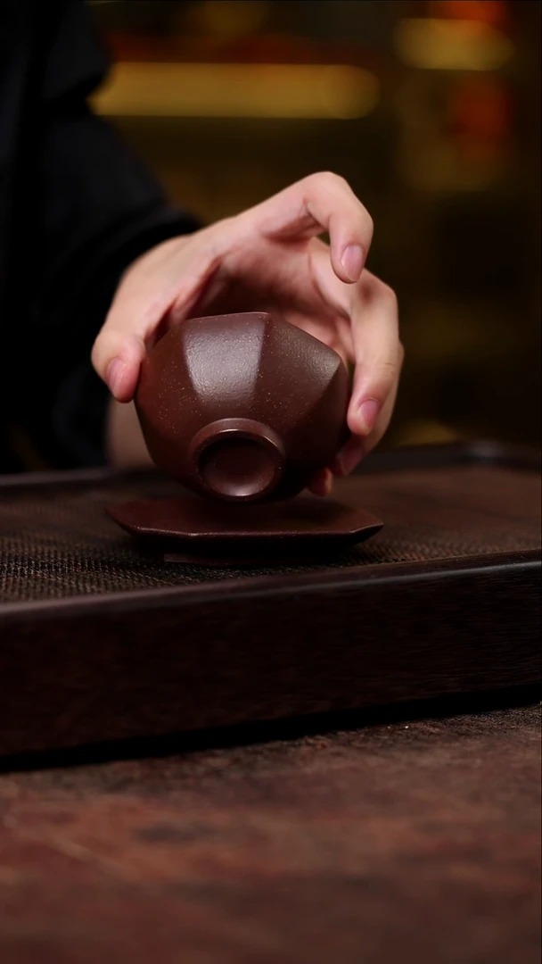 宜兴紫砂八方杯套组