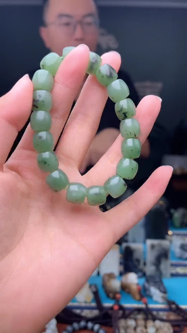 未镶嵌和田玉挂件1