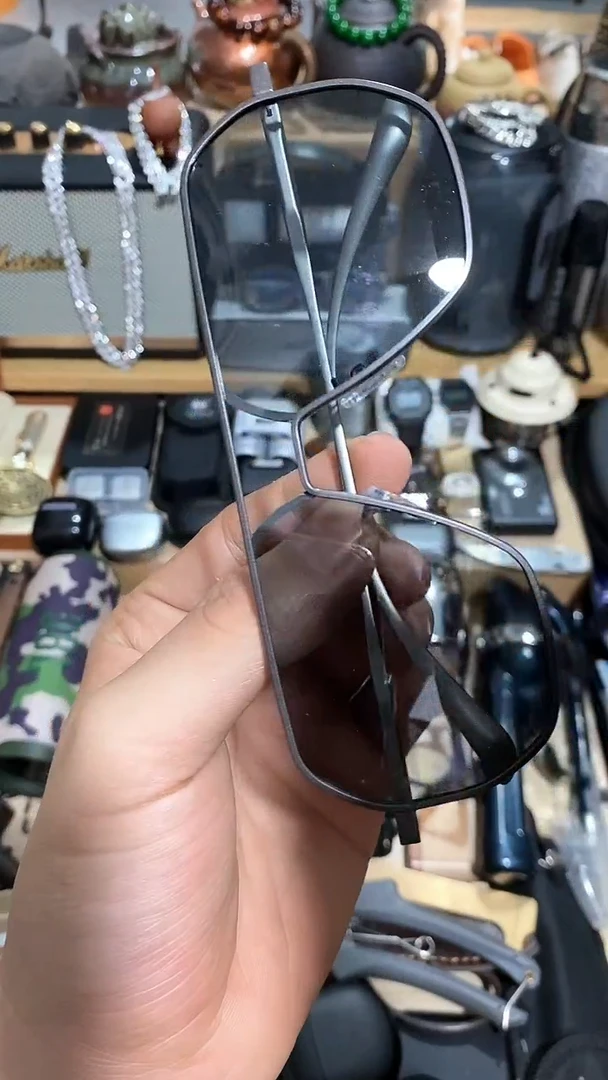 瓷片闪购商品  如图所示