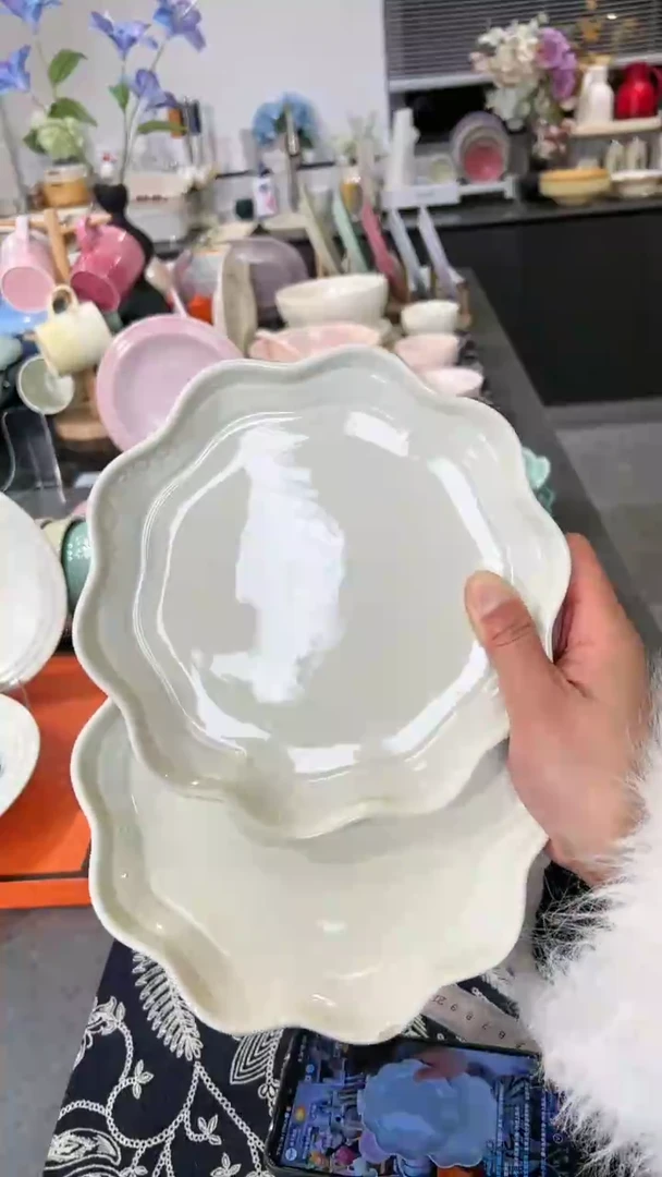 【闪购商品】瓷18cm花边盘奶油白-2个装