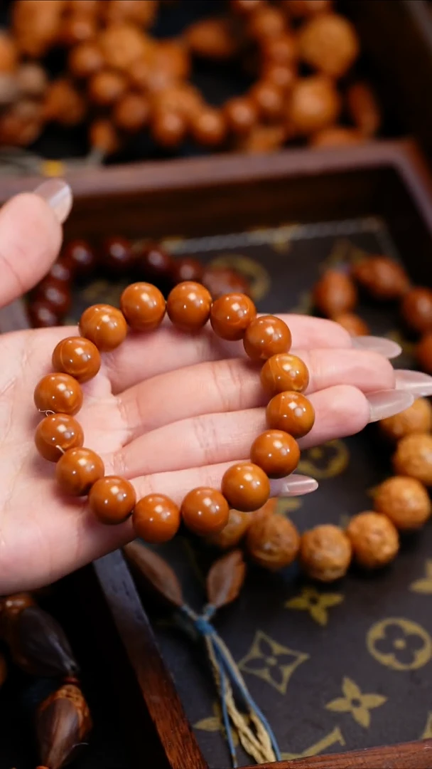 【闪购商品】橄榄核吊坠苏工橄榄核