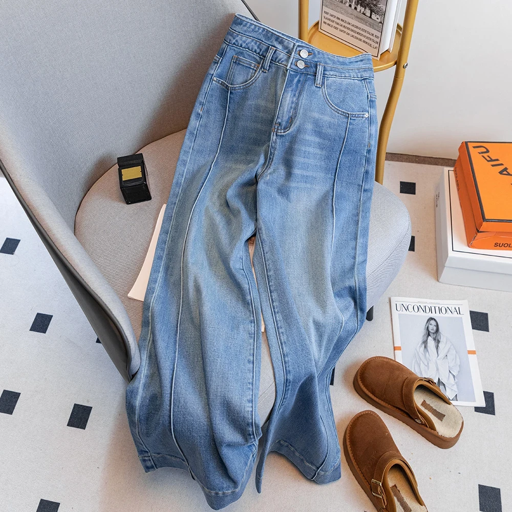 浅蓝色不贴腿微喇叭牛仔裤女2025春季新款高腰宽松拖地喇叭裤