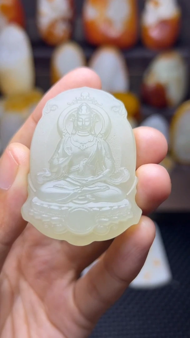 和田玉未镶嵌颈饰1