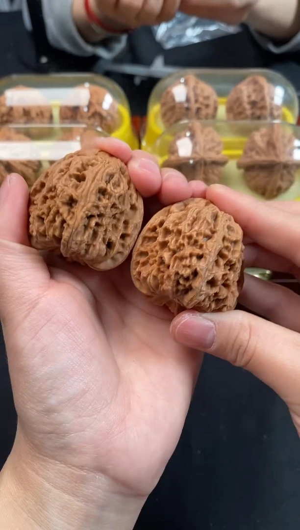 把件文玩核桃南疆石42尺A683