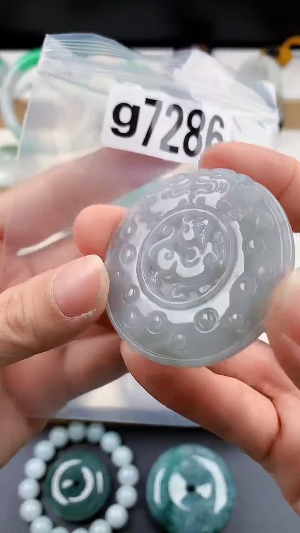 颈饰未镶嵌翡翠天然翡翠吊坠挂件