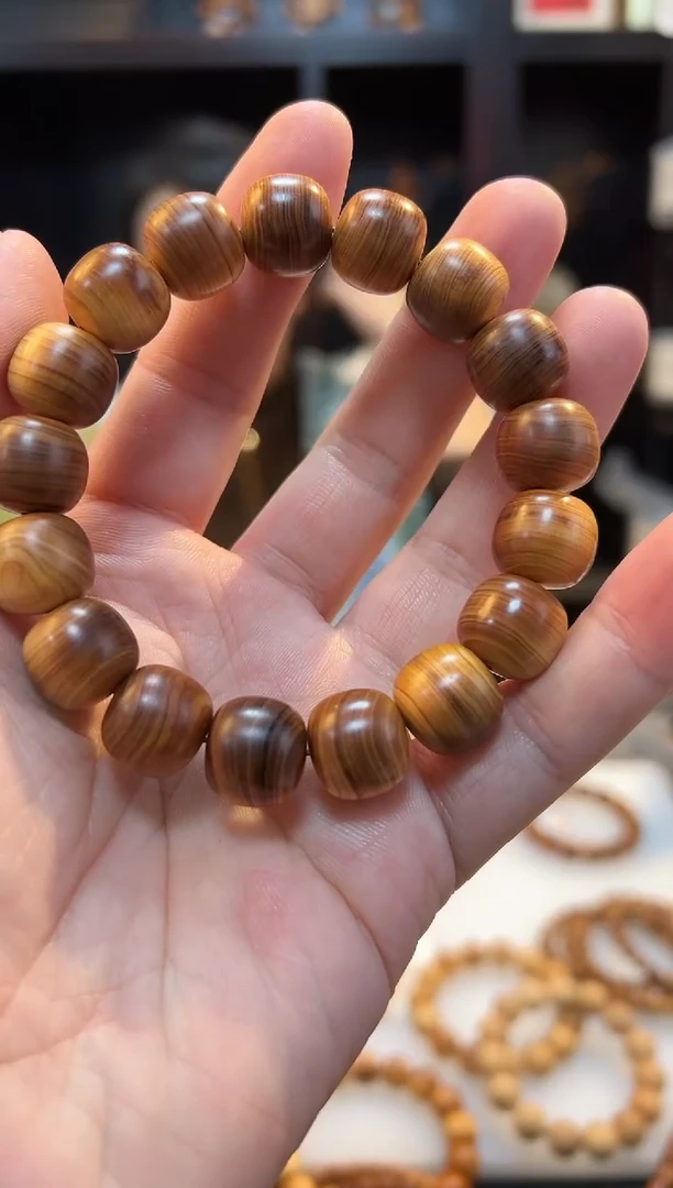 崖柏13*14黑油精品老型无礼盒